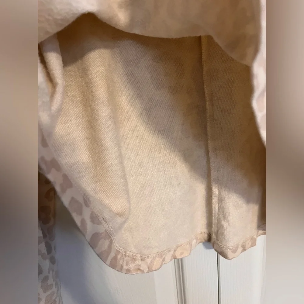 Splendid Beige Leopard Cowl Neck Top - Picture 7 of 8